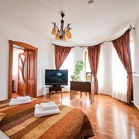 Pensiunea Kenza Targu Mures Exterior photo